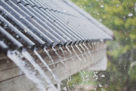 roof leaks in heavy rain